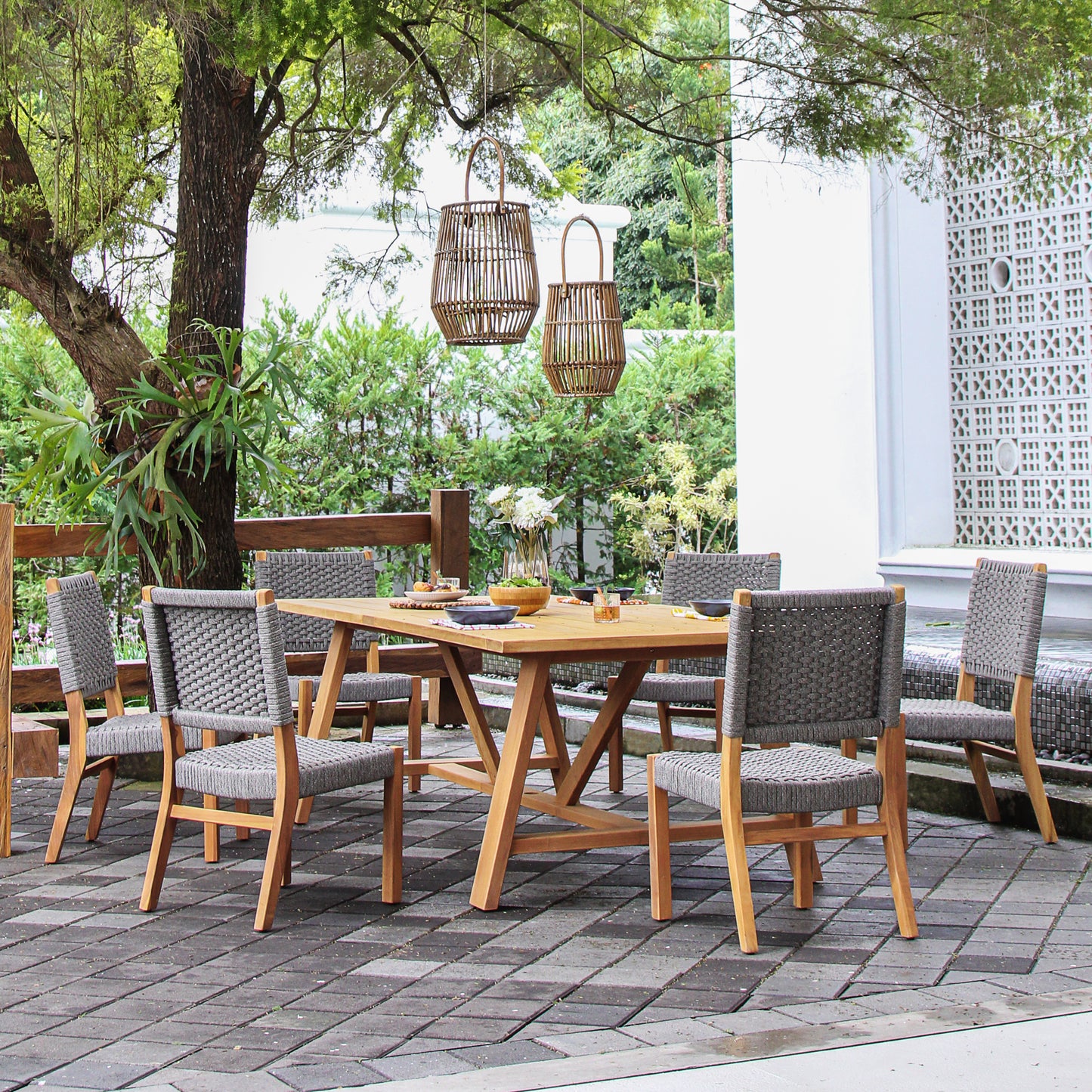 Teak Wood 7-piece Outdoor Dining Set with Gray Polyrope